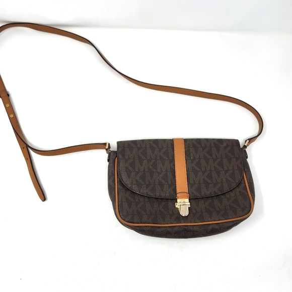 Michael Kors Handbags - Michael kors crossbody purse